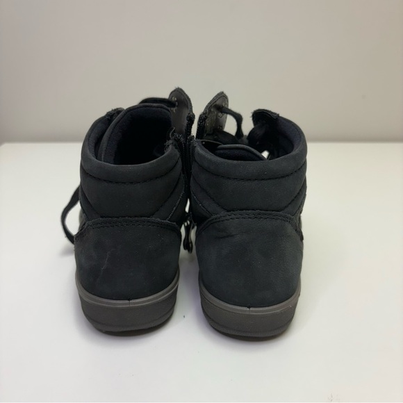 3/$30 Ara EU 35 Matilda Black Hydrobuk GTX High Top Gore Tex Sneakers Side Zip - Picture 4 of 11